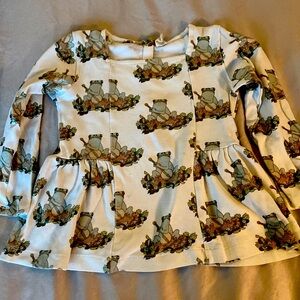 Kate Quinn 100% organic cotton ballerina top, frog and banjo, size 6